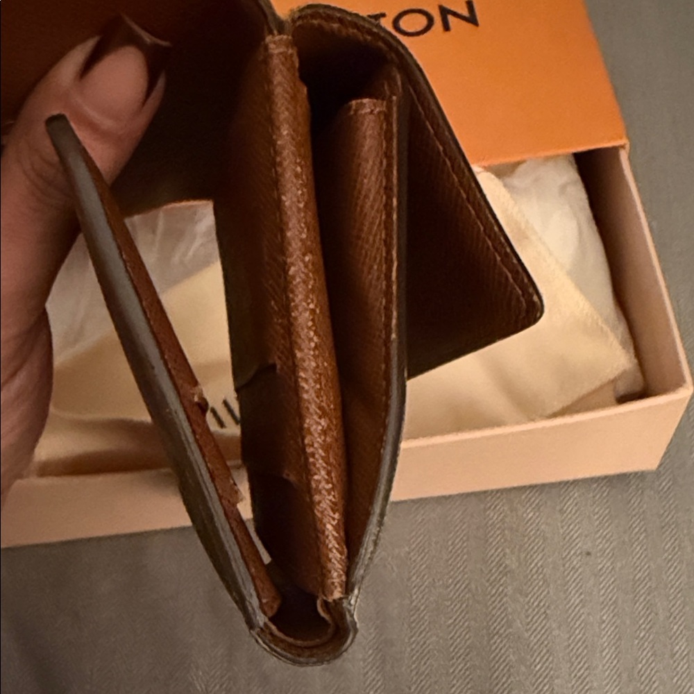 Louis Vuitton Monogram Wallet - Picture 6 of 11